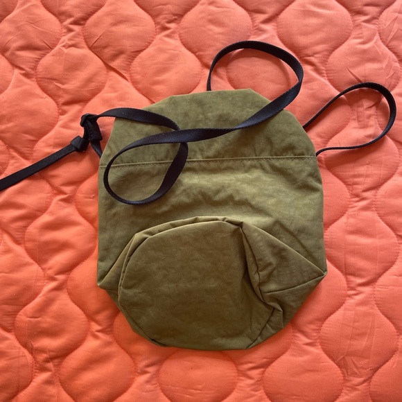 NWOT Baggu medium nylon bucket bag - Picture 4 of 4